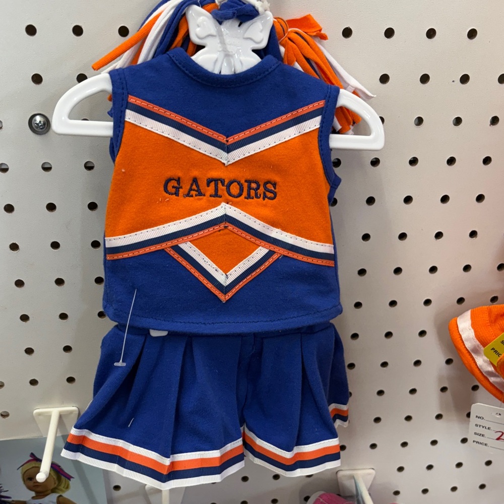 Florida gator Cheerleader Outfit
For 18 inch dolls